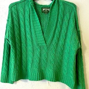 American Eagle Women’s Green Size S/P Hooded Cropped Sweater- Pre Owned